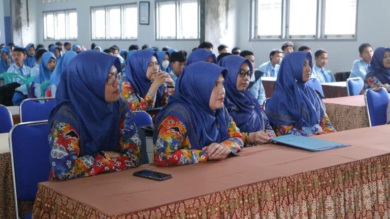 SMP NEGERI 1 CANDIROTO MENGADAKAN FIELD TRIP DI SMK NEGERI BANSARI
